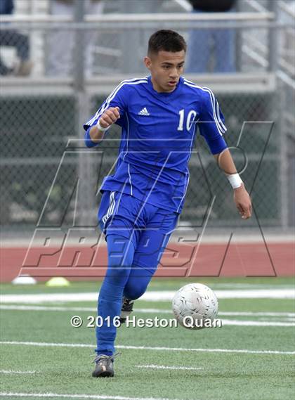 Thumbnail 2 in Saddleback Valley Christian vs. Fillmore (CIF-SS D7 Final) photogallery.