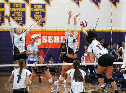 Thumbnail 3 in Torrey Pines vs Assumption (Durango Fall Classic) photogallery.