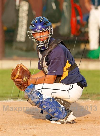 Thumbnail 2 in Weston vs. Notre Dame-Fairfield (SWC Semifinal) photogallery.
