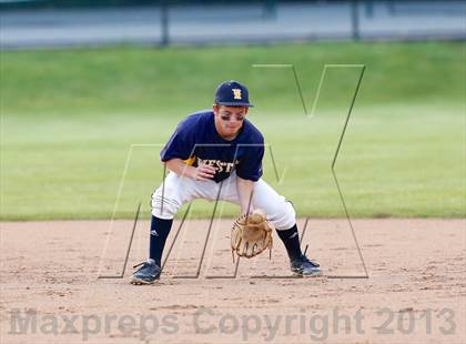 Thumbnail 2 in Weston vs. Notre Dame-Fairfield (SWC Semifinal) photogallery.