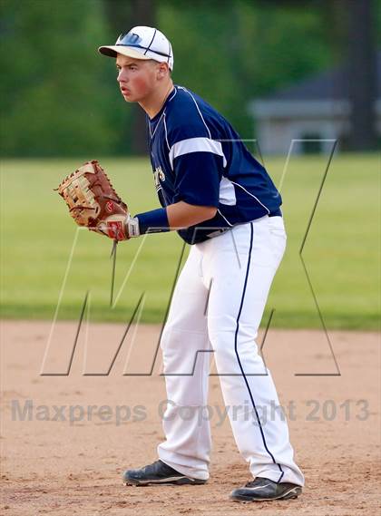 Thumbnail 2 in Weston vs. Notre Dame-Fairfield (SWC Semifinal) photogallery.