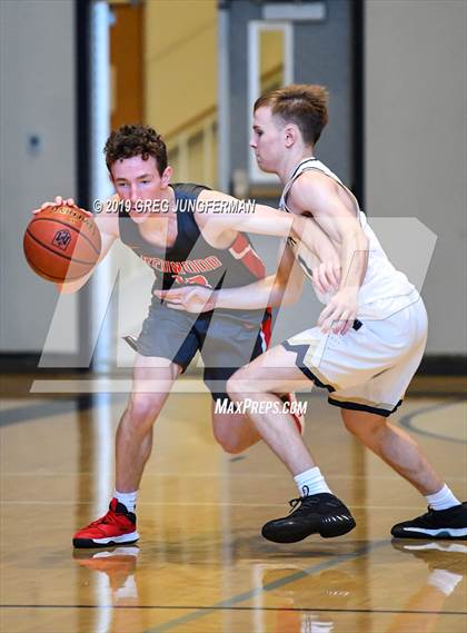 Thumbnail 3 in Napa vs. Redwood  (Bambauer Memorial Holiday Classic) photogallery.
