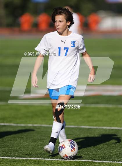Thumbnail 3 in Decatur Eisenhower/MacArthur vs. St. Teresa photogallery.