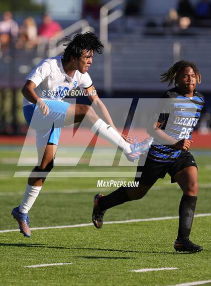 Thumbnail 2 in Decatur Eisenhower/MacArthur vs. St. Teresa photogallery.