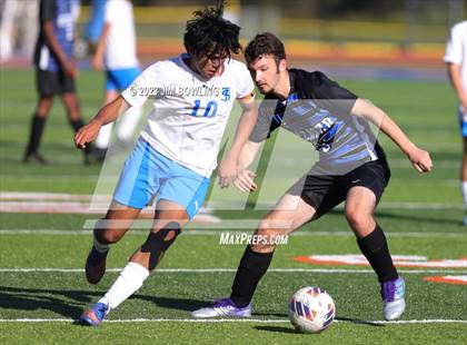 Thumbnail 2 in Decatur Eisenhower/MacArthur vs. St. Teresa photogallery.