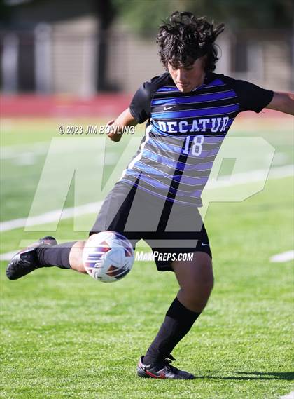 Thumbnail 2 in Decatur Eisenhower/MacArthur vs. St. Teresa photogallery.