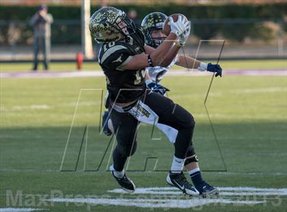 Thumbnail 1 in Big Spring vs Stephenville (UIL 3A D1 Regional Playoff) photogallery.