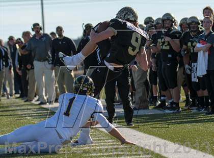 Thumbnail 3 in Big Spring vs Stephenville (UIL 3A D1 Regional Playoff) photogallery.