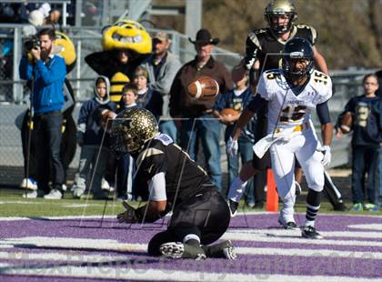 Thumbnail 1 in Big Spring vs Stephenville (UIL 3A D1 Regional Playoff) photogallery.
