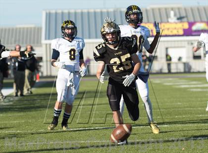Thumbnail 3 in Big Spring vs Stephenville (UIL 3A D1 Regional Playoff) photogallery.
