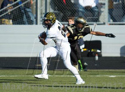 Thumbnail 2 in Big Spring vs Stephenville (UIL 3A D1 Regional Playoff) photogallery.