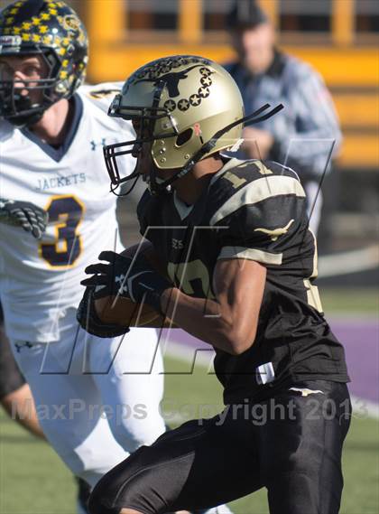 Thumbnail 2 in Big Spring vs Stephenville (UIL 3A D1 Regional Playoff) photogallery.