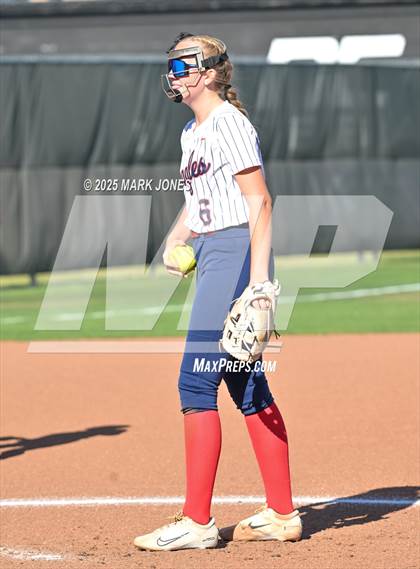 Thumbnail 2 in Northwest Christian vs. Scottsdale Christian Academy (Senior Night) photogallery.