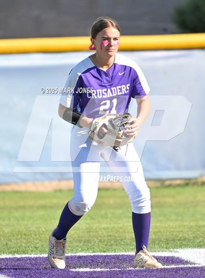 Thumbnail 3 in Northwest Christian vs. Scottsdale Christian Academy (Senior Night) photogallery.
