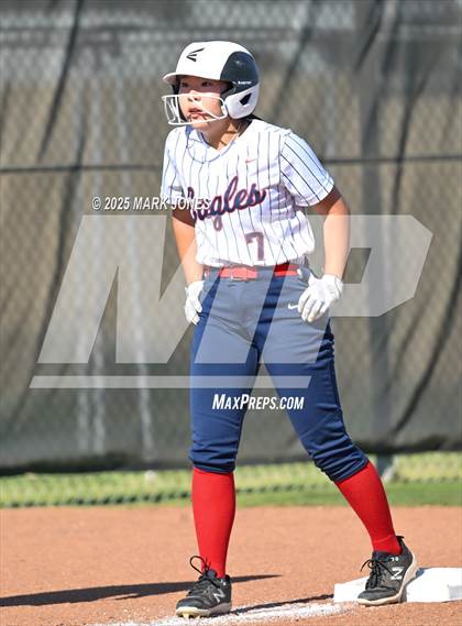 Thumbnail 3 in Northwest Christian vs. Scottsdale Christian Academy (Senior Night) photogallery.