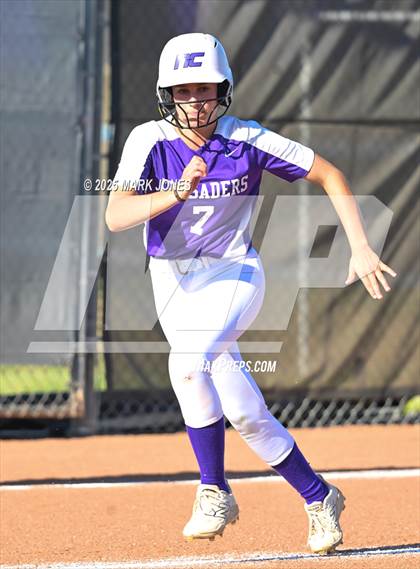 Thumbnail 1 in Northwest Christian vs. Scottsdale Christian Academy (Senior Night) photogallery.