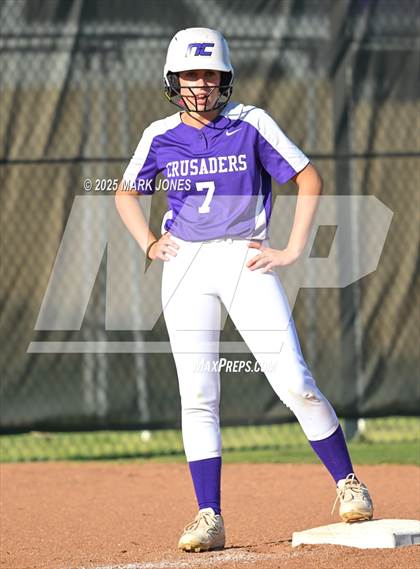 Thumbnail 2 in Northwest Christian vs. Scottsdale Christian Academy (Senior Night) photogallery.