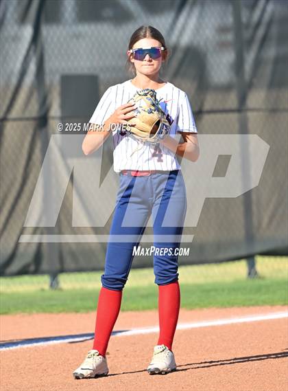 Thumbnail 2 in Northwest Christian vs. Scottsdale Christian Academy (Senior Night) photogallery.