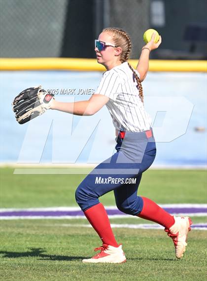 Thumbnail 2 in Northwest Christian vs. Scottsdale Christian Academy (Senior Night) photogallery.