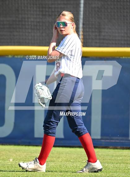 Thumbnail 3 in Northwest Christian vs. Scottsdale Christian Academy (Senior Night) photogallery.