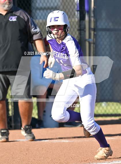 Thumbnail 2 in Northwest Christian vs. Scottsdale Christian Academy (Senior Night) photogallery.