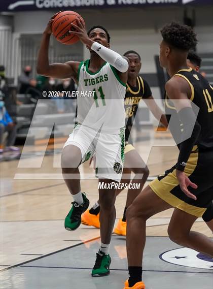 Thumbnail 3 in Indianapolis Crispus Attucks vs. Warren Central (Sneakers for Santa Shootout) photogallery.