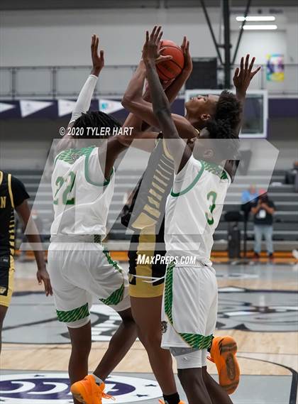 Thumbnail 3 in Indianapolis Crispus Attucks vs. Warren Central (Sneakers for Santa Shootout) photogallery.
