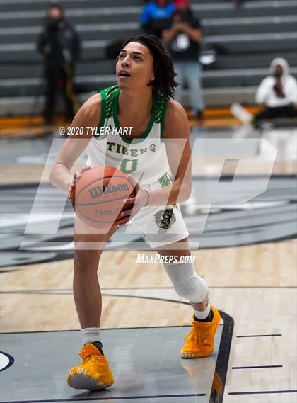 Thumbnail 1 in Indianapolis Crispus Attucks vs. Warren Central (Sneakers for Santa Shootout) photogallery.