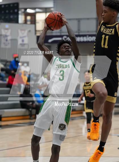 Thumbnail 3 in Indianapolis Crispus Attucks vs. Warren Central (Sneakers for Santa Shootout) photogallery.