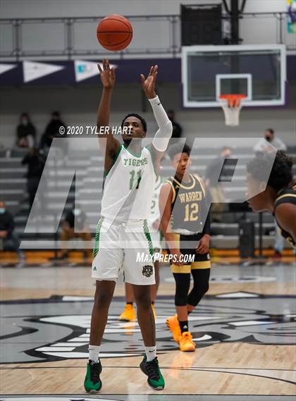 Thumbnail 3 in Indianapolis Crispus Attucks vs. Warren Central (Sneakers for Santa Shootout) photogallery.