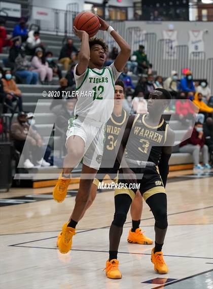 Thumbnail 3 in Indianapolis Crispus Attucks vs. Warren Central (Sneakers for Santa Shootout) photogallery.