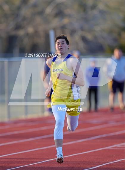 Thumbnail 3 in Phillipsburg Invitational Track Meet photogallery.
