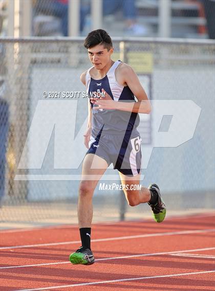 Thumbnail 1 in Phillipsburg Invitational Track Meet photogallery.