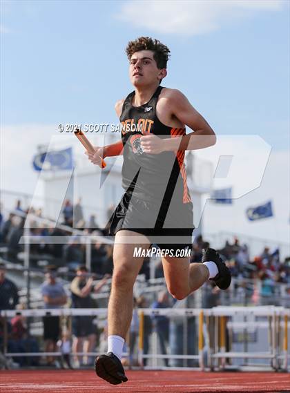 Thumbnail 3 in Phillipsburg Invitational Track Meet photogallery.