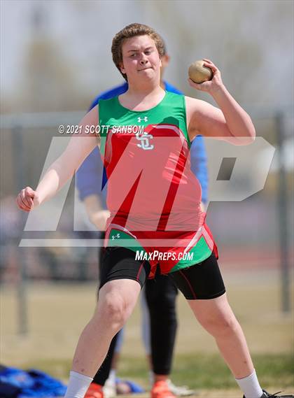 Thumbnail 2 in Phillipsburg Invitational Track Meet photogallery.