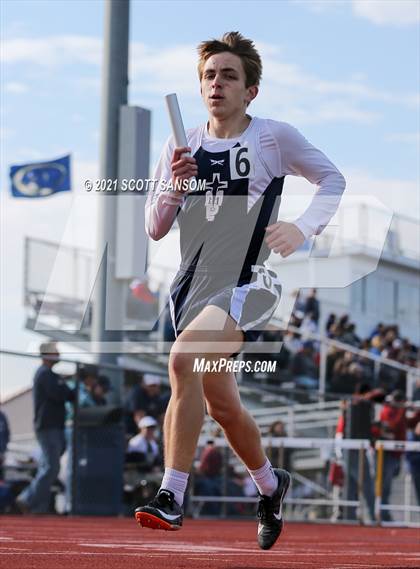 Thumbnail 3 in Phillipsburg Invitational Track Meet photogallery.