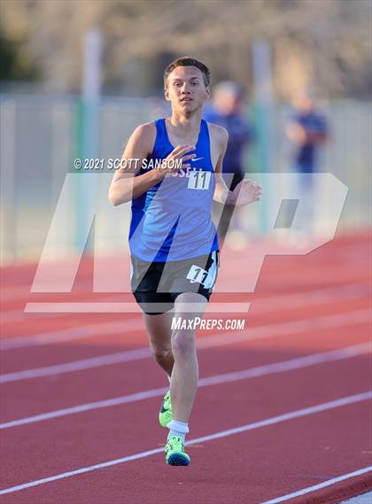 Thumbnail 3 in Phillipsburg Invitational Track Meet photogallery.