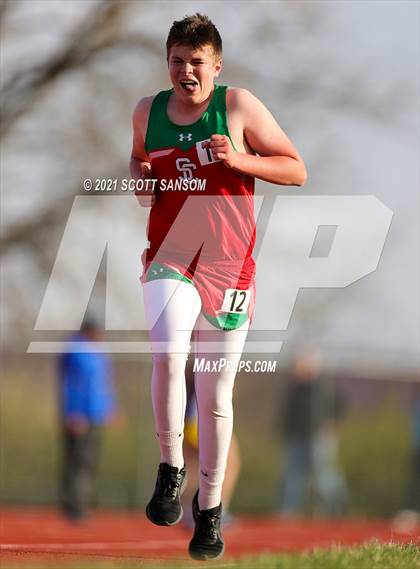 Thumbnail 3 in Phillipsburg Invitational Track Meet photogallery.