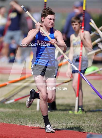 Thumbnail 2 in Phillipsburg Invitational Track Meet photogallery.