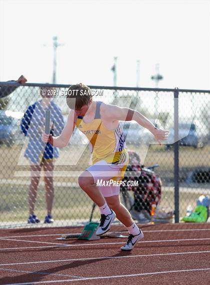 Thumbnail 1 in Phillipsburg Invitational Track Meet photogallery.