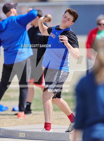 Thumbnail 1 in Phillipsburg Invitational Track Meet photogallery.