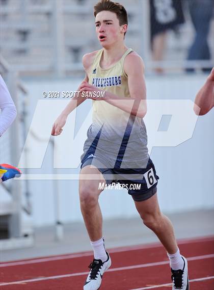 Thumbnail 2 in Phillipsburg Invitational Track Meet photogallery.