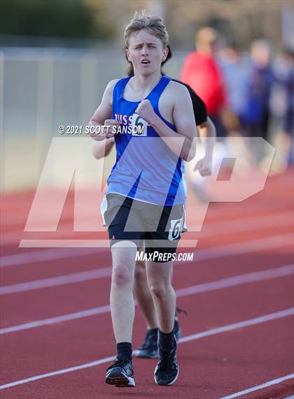 Thumbnail 2 in Phillipsburg Invitational Track Meet photogallery.