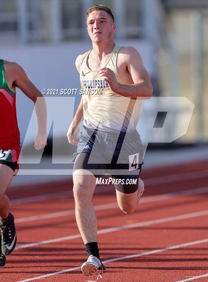 Thumbnail 2 in Phillipsburg Invitational Track Meet photogallery.