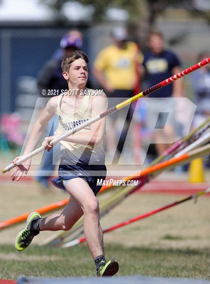 Thumbnail 2 in Phillipsburg Invitational Track Meet photogallery.