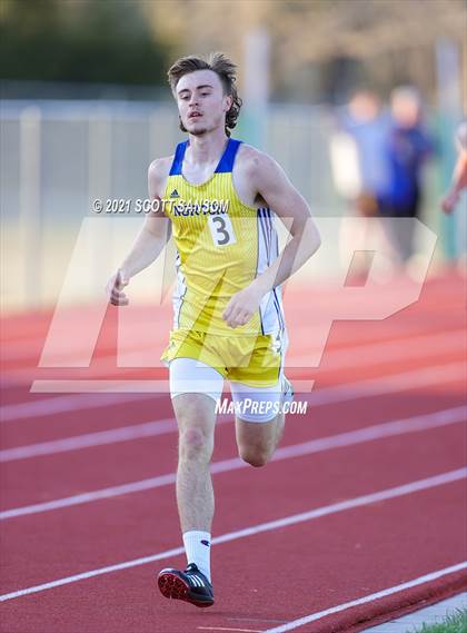 Thumbnail 3 in Phillipsburg Invitational Track Meet photogallery.
