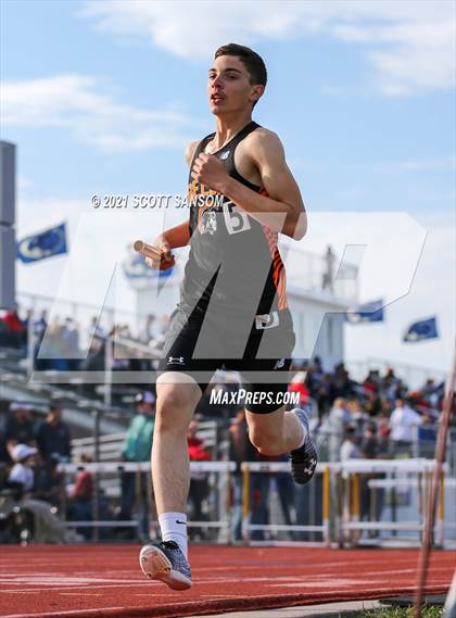 Thumbnail 1 in Phillipsburg Invitational Track Meet photogallery.