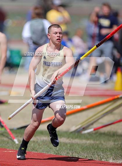 Thumbnail 2 in Phillipsburg Invitational Track Meet photogallery.