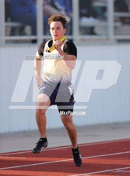 Thumbnail 2 in Phillipsburg Invitational Track Meet photogallery.