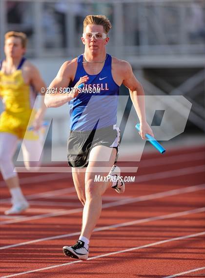 Thumbnail 1 in Phillipsburg Invitational Track Meet photogallery.